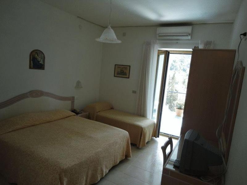 Hotel Candia 카사밋쵸라테르메 외부 사진