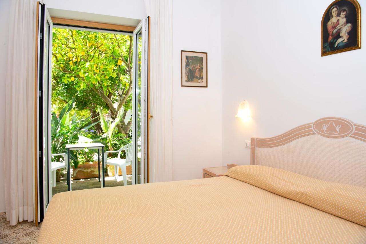 Hotel Candia 카사밋쵸라테르메 외부 사진