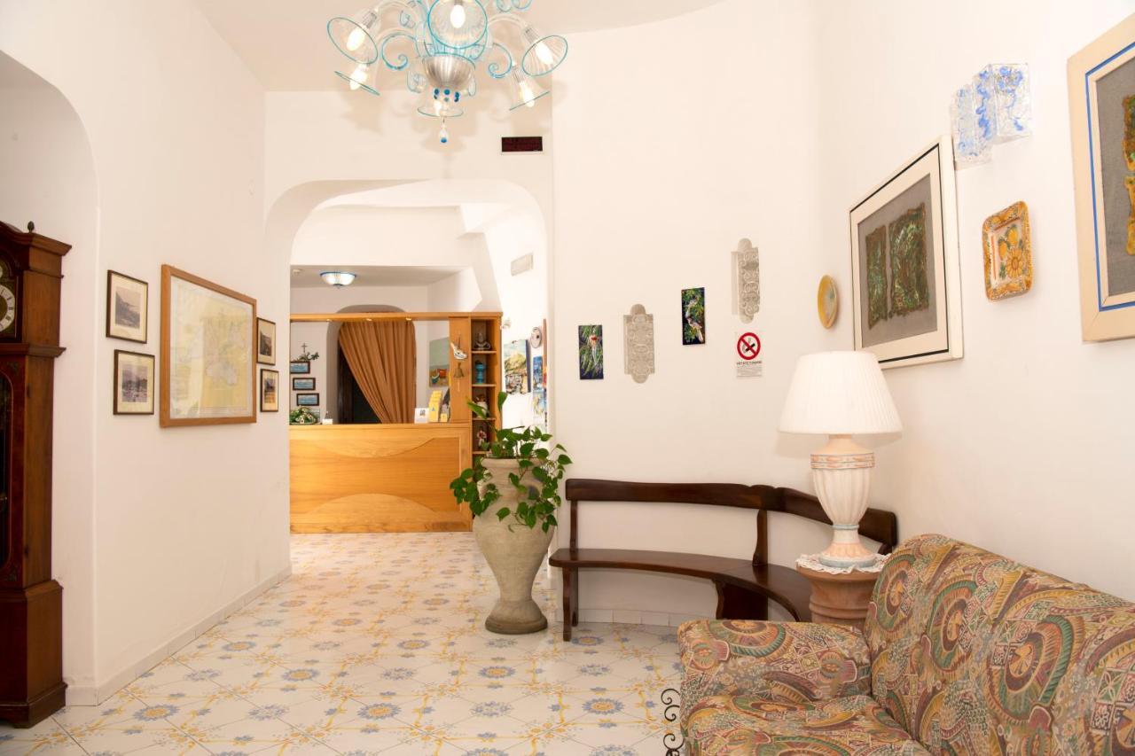 Hotel Candia 카사밋쵸라테르메 외부 사진
